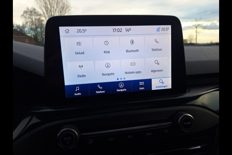 Ford FOCUS Wagon 1.0 EcoBoost Hybrid ST Line X Business | Pano | Trekhaak | Climate | Navi |