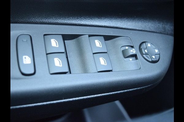 Opel Corsa 1.2 Turbo Hybrid Ultimate PARKEERSENSOREN MET CAMERA | CLIMATE CONTROL | STOELVERWARMING|