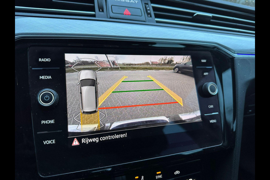 Volkswagen Passat Variant 1.4 TSI PHEV GTE Business | Trekhaak 1.600kg | Matrix LED | Adaptive CC | Climate V+A | Navi |