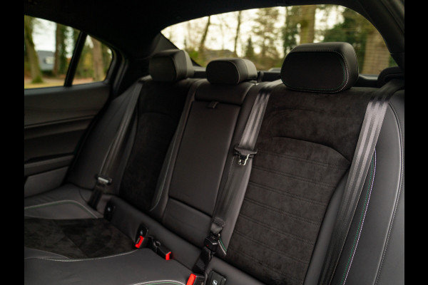 Alfa Romeo Giulia 2.9 V6 Quadrifoglio MY25 | Akrapovic | Carbon stoelen | Harman/Kardon | Facelift | Adapt. cruise