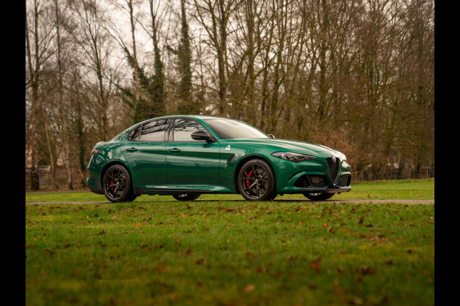 Alfa Romeo Giulia 2.9 V6 Quadrifoglio MY25 | Akrapovic | Carbon stoelen | Harman/Kardon | Facelift | Adapt. cruise