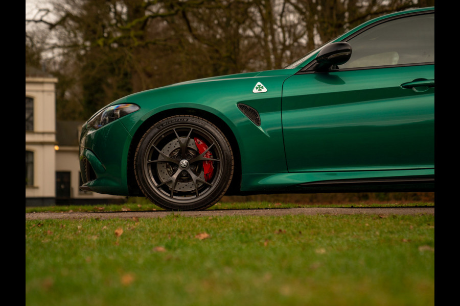 Alfa Romeo Giulia 2.9 V6 Quadrifoglio MY25 | Akrapovic | Carbon stoelen | Harman/Kardon | Facelift | Adapt. cruise