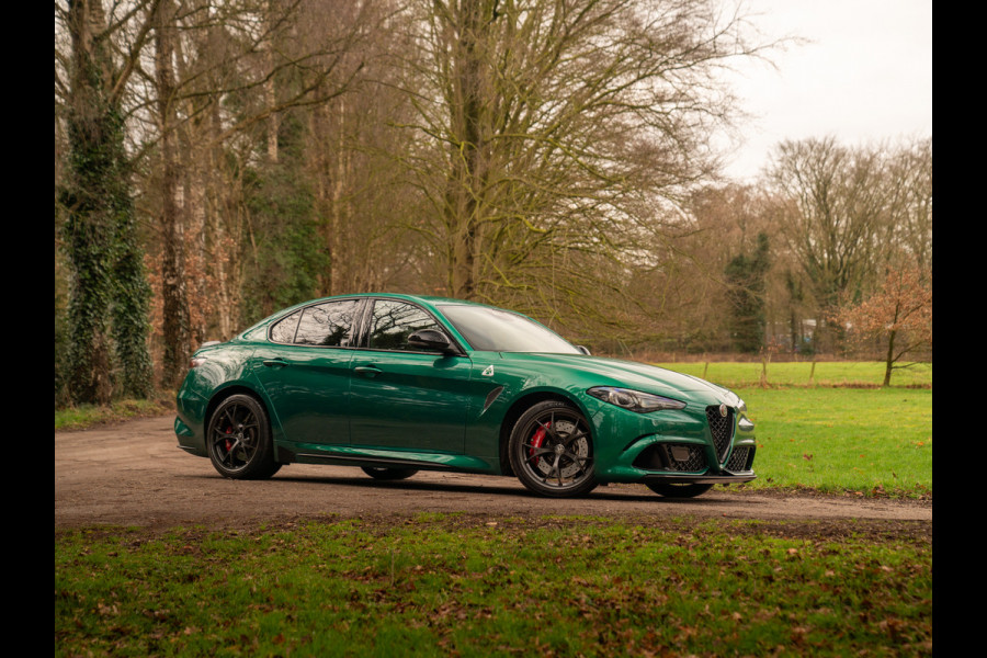 Alfa Romeo Giulia 2.9 V6 Quadrifoglio MY25 | Akrapovic | Carbon stoelen | Harman/Kardon | Facelift | Adapt. cruise