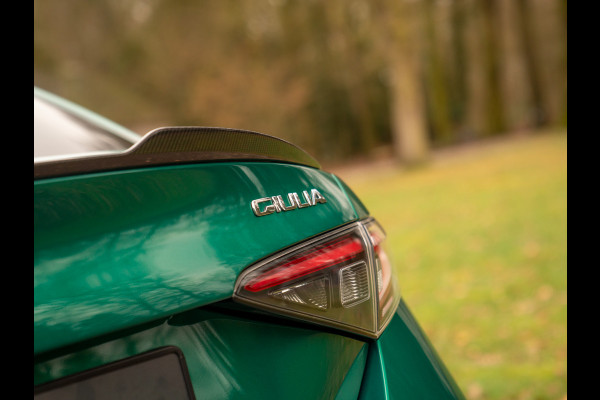 Alfa Romeo Giulia 2.9 V6 Quadrifoglio MY25 | Akrapovic | Carbon stoelen | Harman/Kardon | Facelift | Adapt. cruise