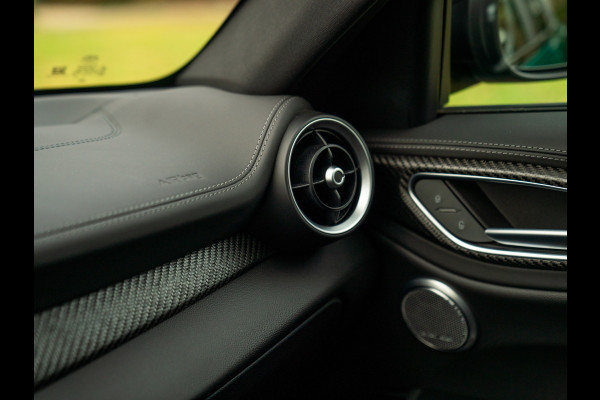 Alfa Romeo Giulia 2.9 V6 Quadrifoglio MY25 | Akrapovic | Carbon stoelen | Harman/Kardon | Facelift | Adapt. cruise
