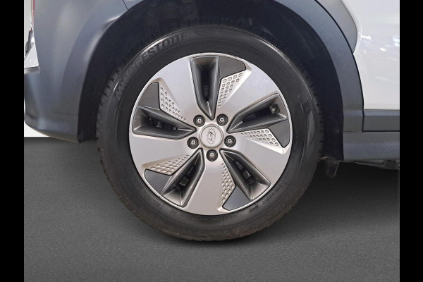 Hyundai Kona EV Premium 64 kWh