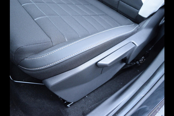 Citroën C3 1.2 Hybrid 110pk Max | AUTOMAAT | NAVI |PARKEERSENSOREN MET CAMERA | CLIMATE CONTROL | CRUISE CONTROL |