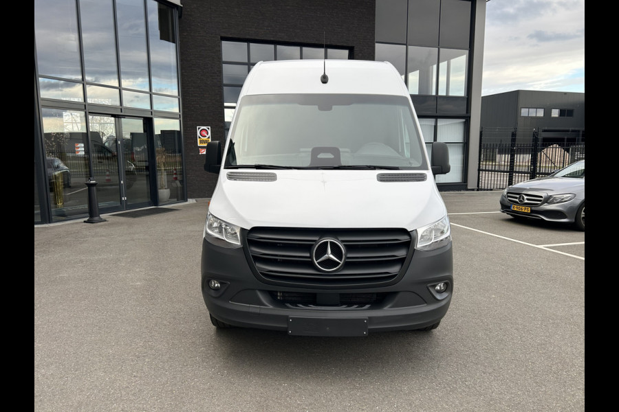 Mercedes-Benz Sprinter 317 CDI L2 H2 Pro Facelift / MBUX / Navigatie / Camera / Cruise control / Airco / 270 Graden achterdeuren