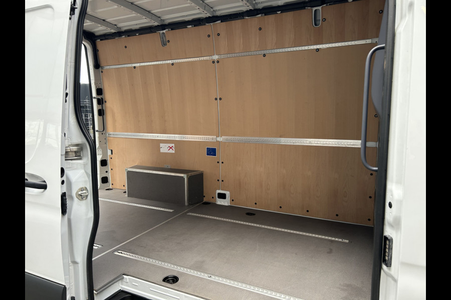 Mercedes-Benz Sprinter 317 CDI L2 H2 Pro Facelift / MBUX / Navigatie / Camera / Cruise control / Airco / 270 Graden achterdeuren