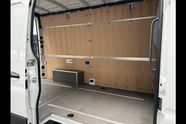 Mercedes-Benz Sprinter 317 CDI L2 H2 Pro Facelift / MBUX / Navigatie / Camera / Cruise control / Airco / 270 Graden achterdeuren