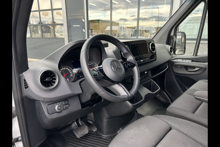 Mercedes-Benz Sprinter 317 CDI L2 H2 Pro Facelift / MBUX / Navigatie / Camera / Cruise control / Airco / 270 Graden achterdeuren
