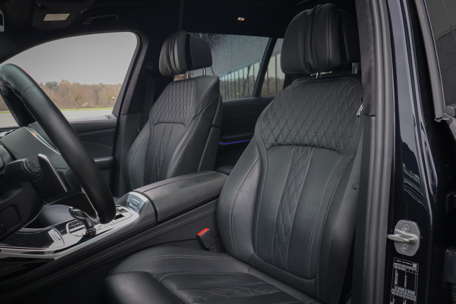 BMW X7 xDrive40i High Executive | 7 ZITS | SKYLOUNGE | ADAPTIVE | LASERLIGHTS | NAPA LEER | TREKHAAK | STOEL & STUURVERWARMING | PRIVAC