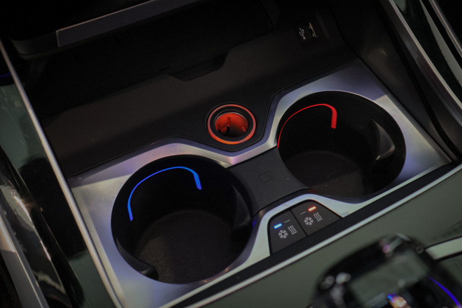 BMW X7 xDrive40i High Executive | 7 ZITS | SKYLOUNGE | ADAPTIVE | LASERLIGHTS | NAPA LEER | TREKHAAK | STOEL & STUURVERWARMING | PRIVAC