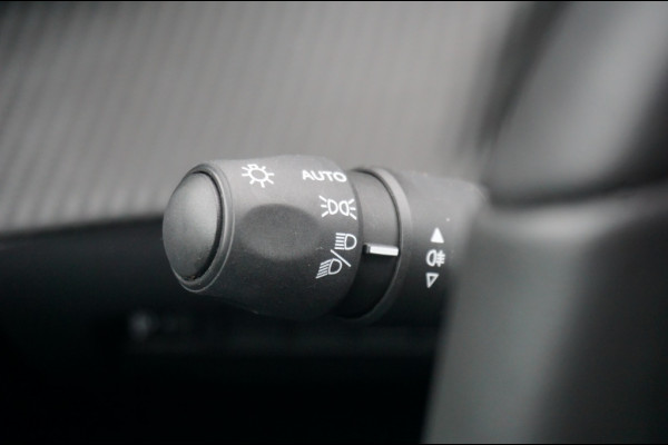 Peugeot 208 100PK Allure Pack AUTOMAAT | NAVI | LUXE
