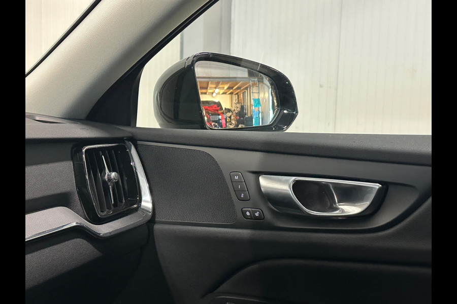 Volvo V60 2.0 T6 Plug-in hybrid AWD Plus Dark | NAP | BLACK EDITION | CAMERA | MEMORY SEATS