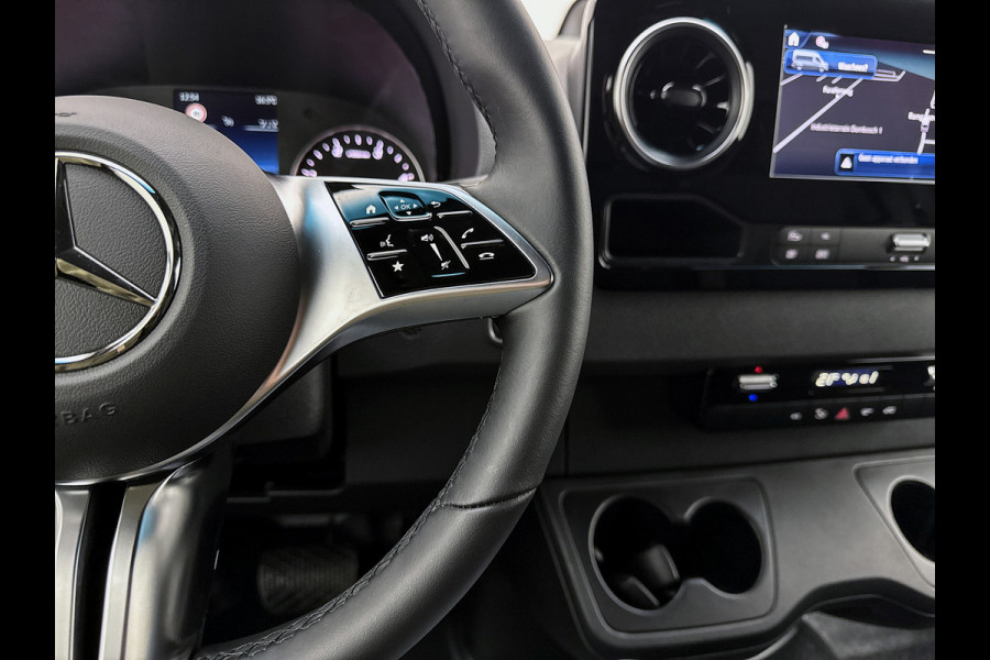 Mercedes-Benz Sprinter 317 1.9 CDI L3H2 Select Navigatie 3500kg trekhaak Stoel en stuurverwarming Parkeerpakket Betimmering