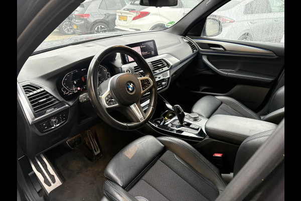 BMW X3 xDrive30e M Sport Plug-in Hybride | PHEV | Elek. Trekhaak | 20 inch | M pakket | Stoelverwarming | Shadowline Exterior | Adaptive Led verlichting | Hifi | Volledig digitaal instrumentenpaneel