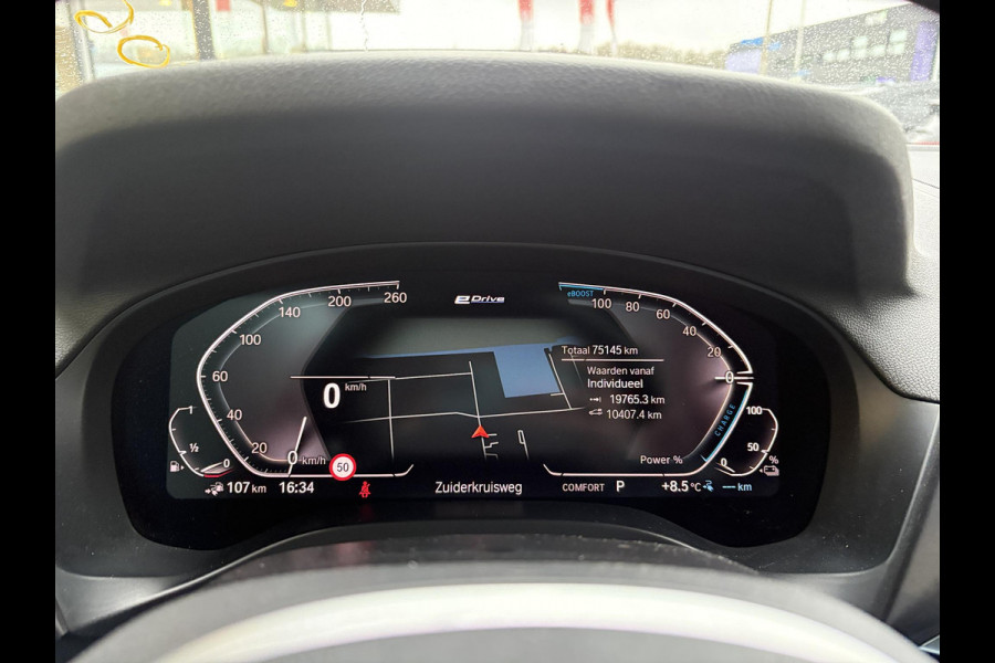 BMW X3 xDrive30e M Sport Plug-in Hybride | PHEV | Elek. Trekhaak | 20 inch | M pakket | Stoelverwarming | Shadowline Exterior | Adaptive Led verlichting | Hifi | Volledig digitaal instrumentenpaneel