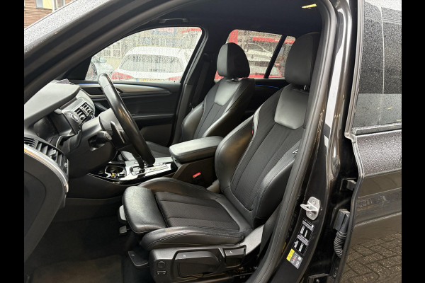 BMW X3 xDrive30e M Sport Plug-in Hybride | PHEV | Elek. Trekhaak | 20 inch | M pakket | Stoelverwarming | Shadowline Exterior | Adaptive Led verlichting | Hifi | Volledig digitaal instrumentenpaneel