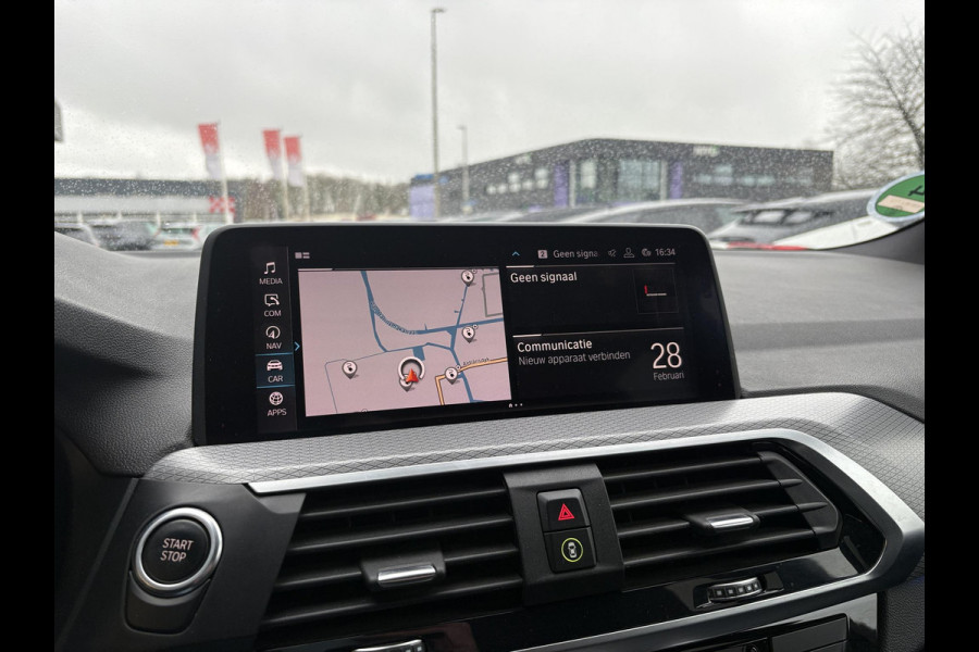 BMW X3 xDrive30e M Sport Plug-in Hybride | PHEV | Elek. Trekhaak | 20 inch | M pakket | Stoelverwarming | Shadowline Exterior | Adaptive Led verlichting | Hifi | Volledig digitaal instrumentenpaneel