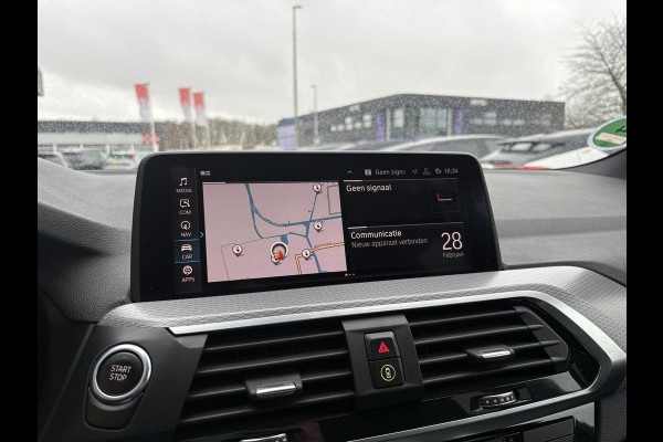 BMW X3 xDrive30e M Sport Plug-in Hybride | PHEV | Elek. Trekhaak | 20 inch | M pakket | Stoelverwarming | Shadowline Exterior | Adaptive Led verlichting | Hifi | Volledig digitaal instrumentenpaneel