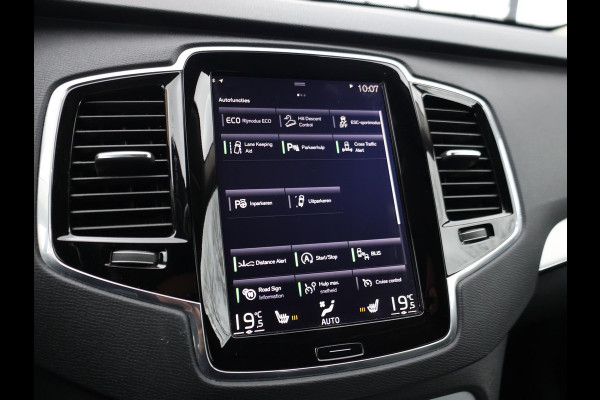 Volvo XC90 2.0 D4 190 PK AWD AUT. 7-PERS. + CARPLAY | TREKHAAK 1800 KG | ADAPTIVE CRUISE | LEDER | 20 INCH | STOELVERW.