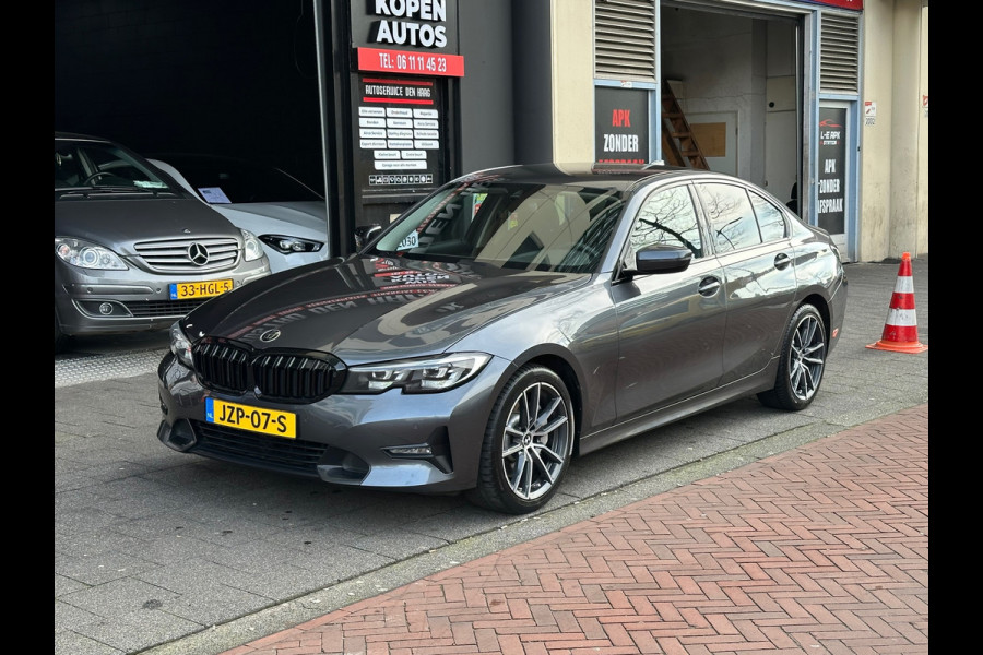 BMW 3-serie 330i High Executive Aut Leer Navi Carplay