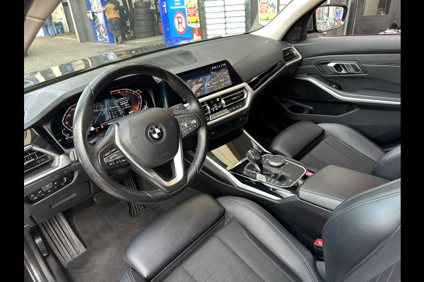 BMW 3-serie 330i High Executive Aut Leer Navi Carplay