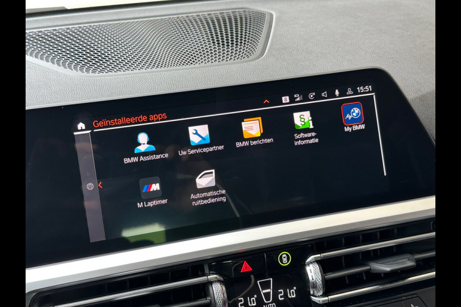 BMW 3-serie 330i High Executive Aut Leer Navi Carplay