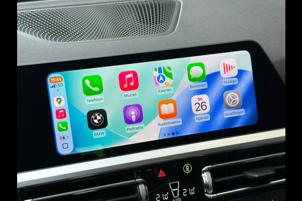 BMW 3-serie 330i High Executive Aut Leer Navi Carplay