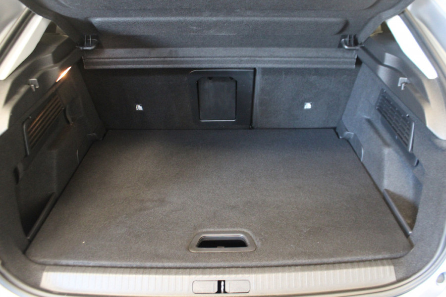 Citroën C4 1.2 Puretech Shine |Navi|Camera|Trekhaak|