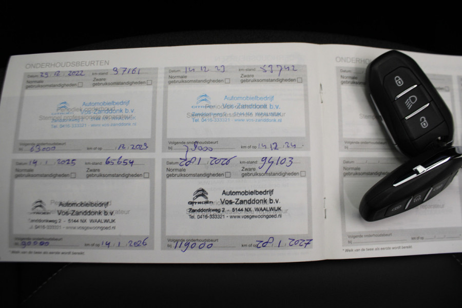 Citroën C4 1.2 Puretech Shine |Navi|Camera|Trekhaak|