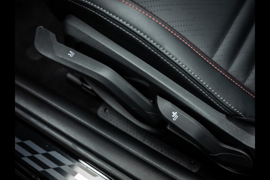 MINI Cooper C John Cooper Works M | Head-up | JCW | Stuurverwarming |Carplay | Stoelverwarming |