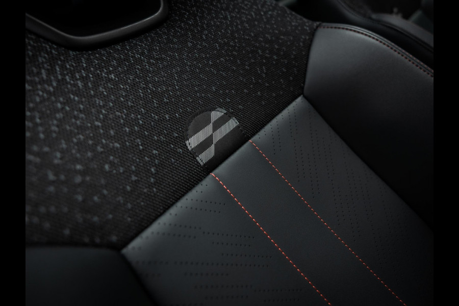 MINI Cooper C John Cooper Works M | Head-up | JCW | Stuurverwarming |Carplay | Stoelverwarming |