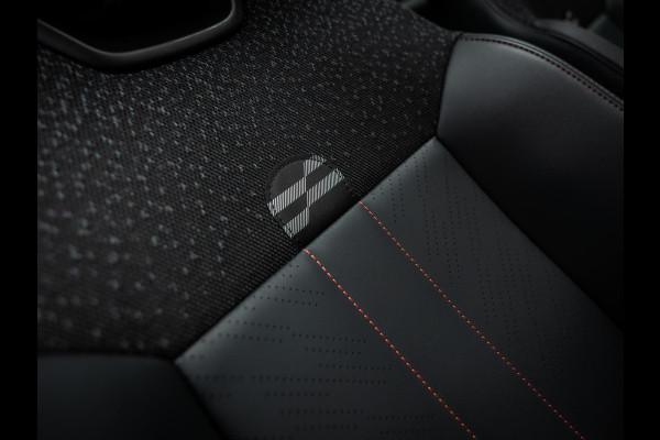 MINI Cooper C John Cooper Works M | Head-up | JCW | Stuurverwarming |Carplay | Stoelverwarming |