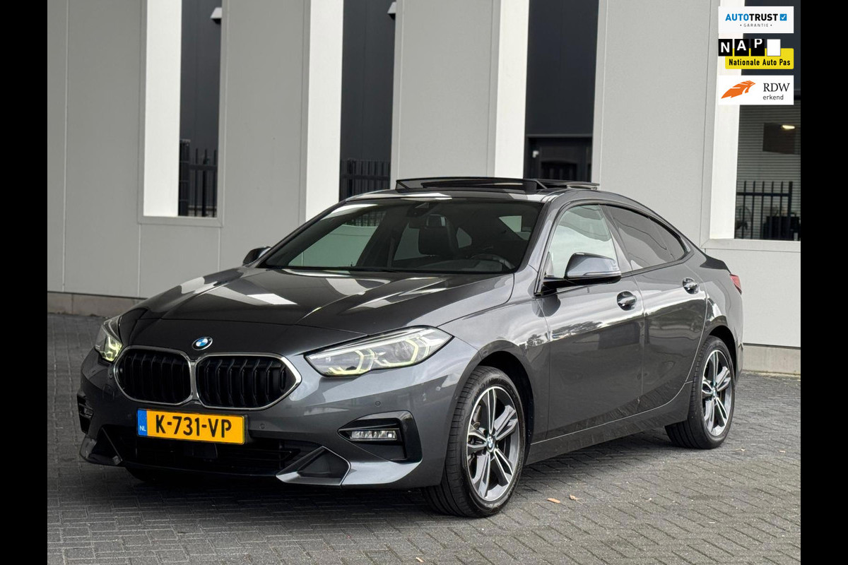 BMW 2 Serie Gran Coupé 218i High Executive, panoramadak, M sport interieur, camera, stoelverwarming, vele opties, NL auto met nap