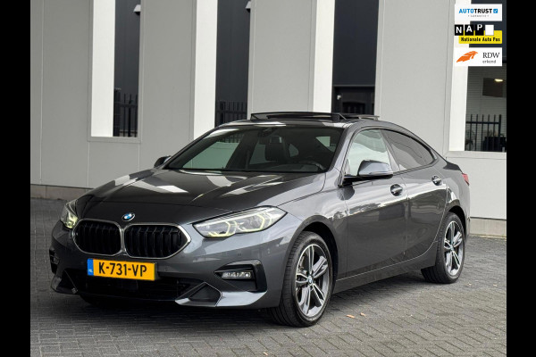BMW 2 Serie Gran Coupé 218i High Executive, panoramadak, M sport interieur, camera, stoelverwarming, vele opties, NL auto met nap