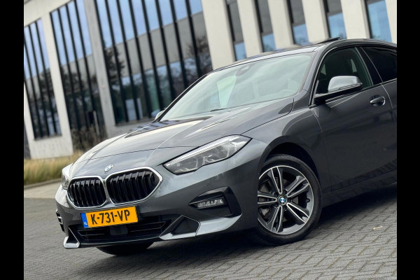 BMW 2 Serie Gran Coupé 218i High Executive, panoramadak, M sport interieur, camera, stoelverwarming, vele opties, NL auto met nap