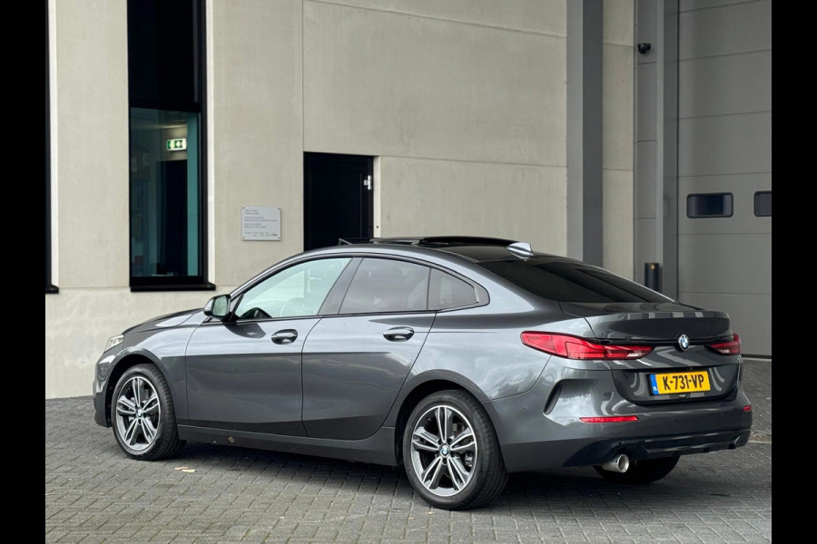 BMW 2 Serie Gran Coupé 218i High Executive, panoramadak, M sport interieur, camera, stoelverwarming, vele opties, NL auto met nap