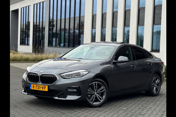 BMW 2 Serie Gran Coupé 218i High Executive, panoramadak, M sport interieur, camera, stoelverwarming, vele opties, NL auto met nap