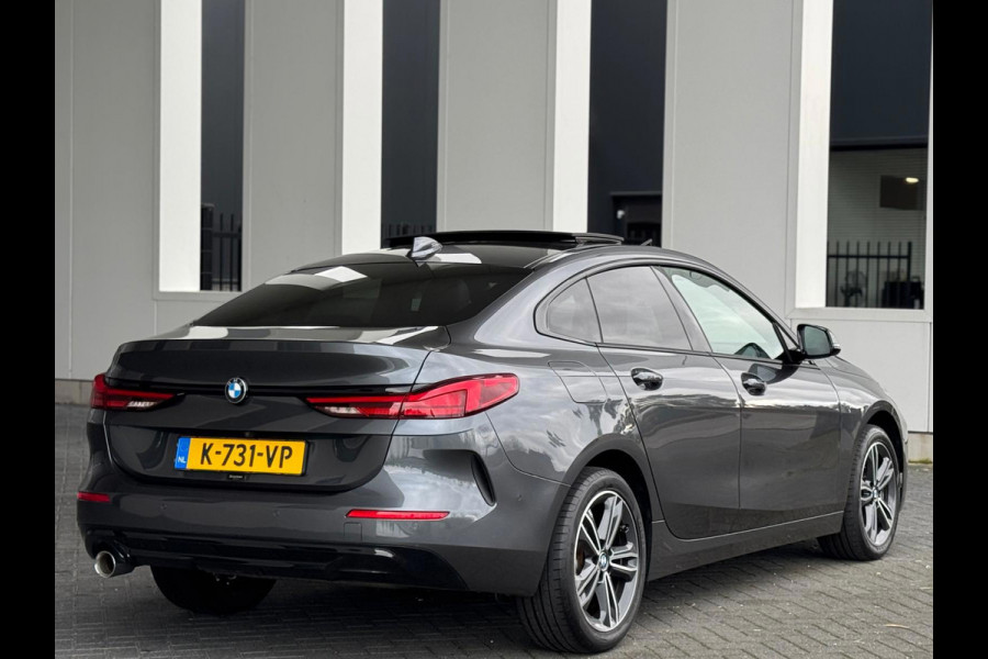 BMW 2 Serie Gran Coupé 218i High Executive, panoramadak, M sport interieur, camera, stoelverwarming, vele opties, NL auto met nap