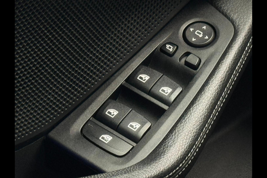 BMW 2 Serie Gran Coupé 218i High Executive, panoramadak, M sport interieur, camera, stoelverwarming, vele opties, NL auto met nap