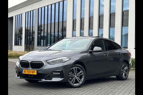 BMW 2 Serie Gran Coupé 218i High Executive, panoramadak, M sport interieur, camera, stoelverwarming, vele opties, NL auto met nap