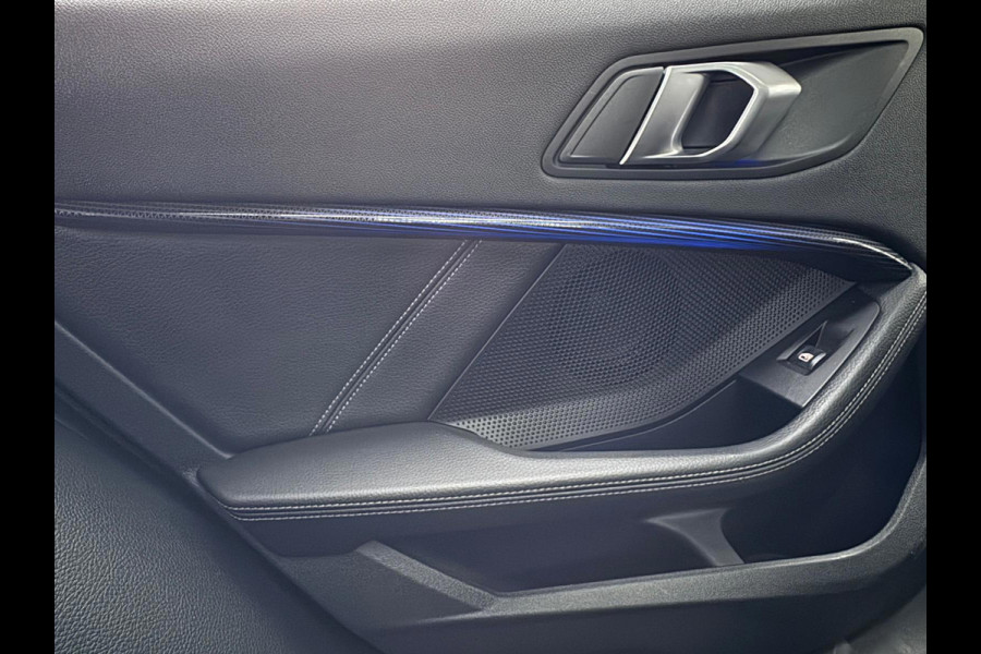 BMW 2 Serie Gran Coupé 218i High Executive, panoramadak, M sport interieur, camera, stoelverwarming, vele opties, NL auto met nap