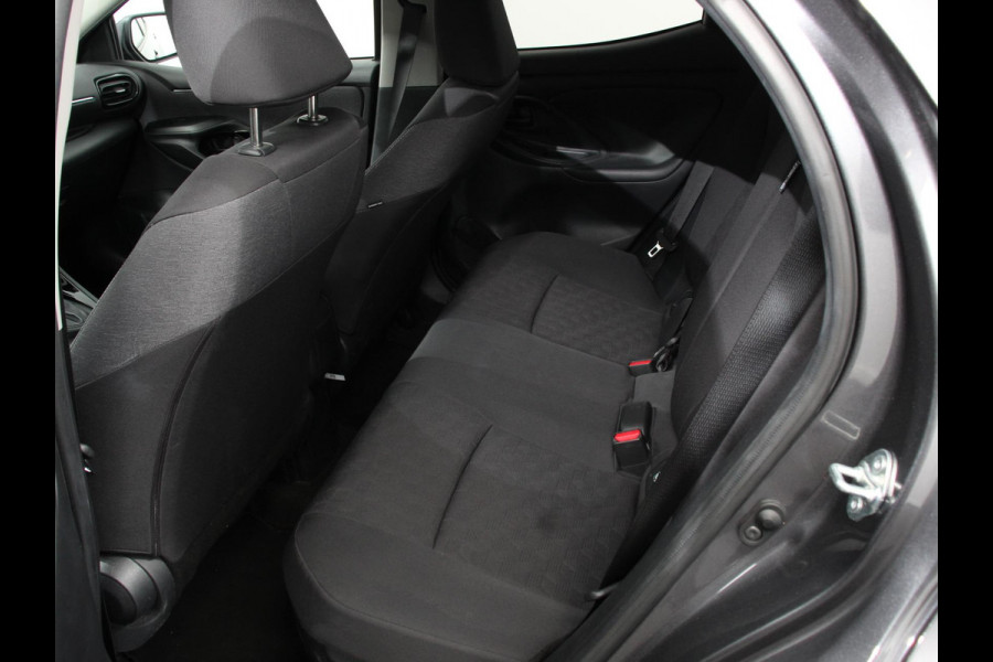 Toyota Yaris 1.5 Hybrid Dynamic Automaat | Climate control | Cruise control adaptieve | LED | Achteruitrijcamera | Lane assist | Apple Carplay/ Android Auto | Camera