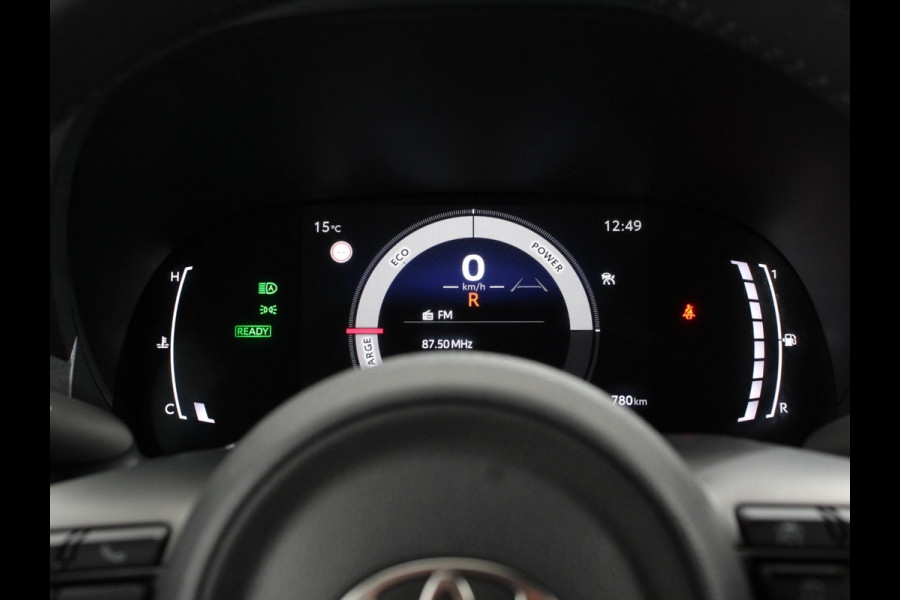 Toyota Yaris 1.5 Hybrid Dynamic Automaat | Climate control | Cruise control adaptieve | LED | Achteruitrijcamera | Lane assist | Apple Carplay/ Android Auto | Camera