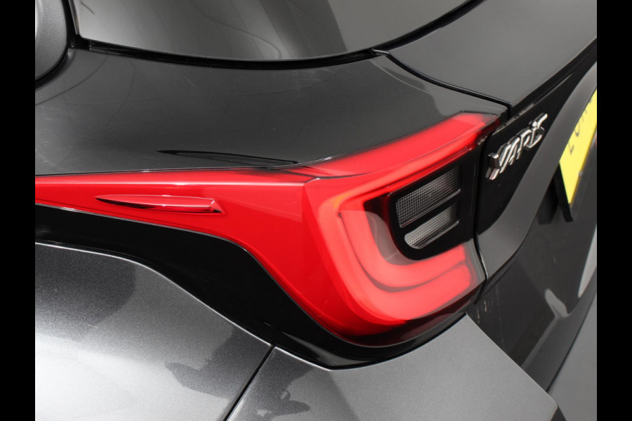 Toyota Yaris 1.5 Hybrid Dynamic Automaat | Climate control | Cruise control adaptieve | LED | Achteruitrijcamera | Lane assist | Apple Carplay/ Android Auto | Camera