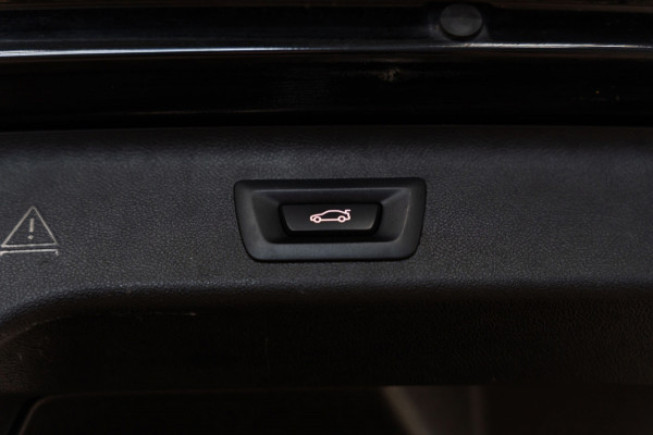 BMW 5 Serie Touring 520i High Executive NAP PDC Leder Dealer OH