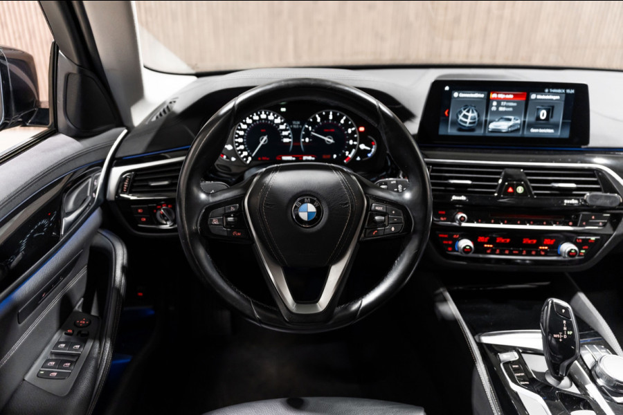 BMW 5 Serie Touring 520i High Executive NAP PDC Leder Dealer OH