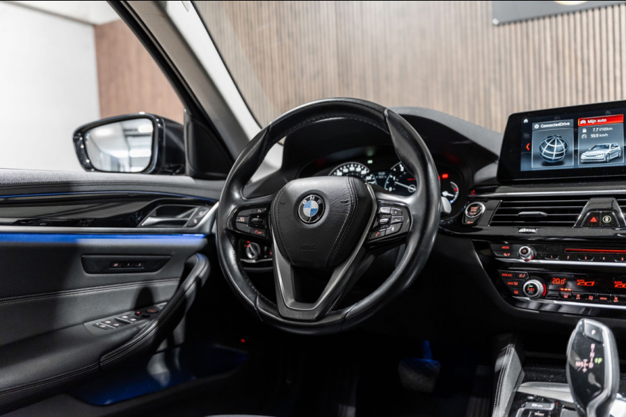 BMW 5 Serie Touring 520i High Executive NAP PDC Leder Dealer OH